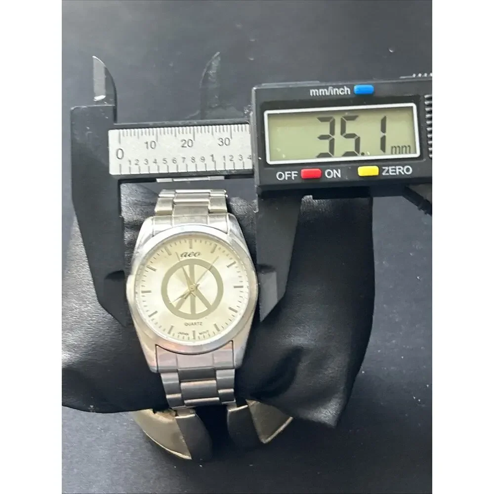 Aeo Peace Sign Dial Women’s Quartz Watch